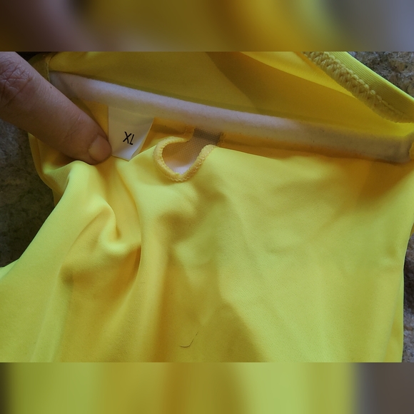 Bikini - Picture 3 of 7